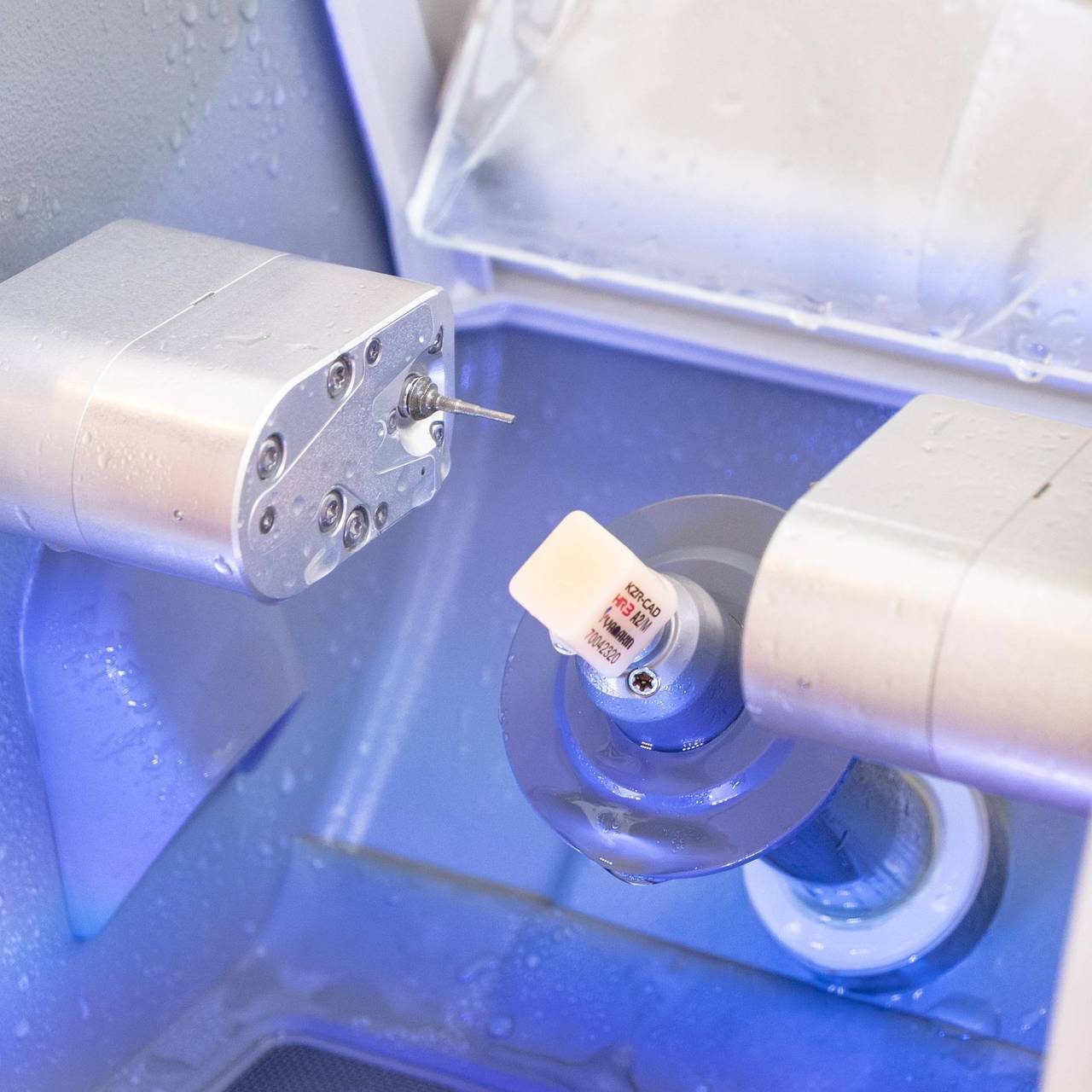 南浦和の審美歯科(白い詰め物・被せ物)