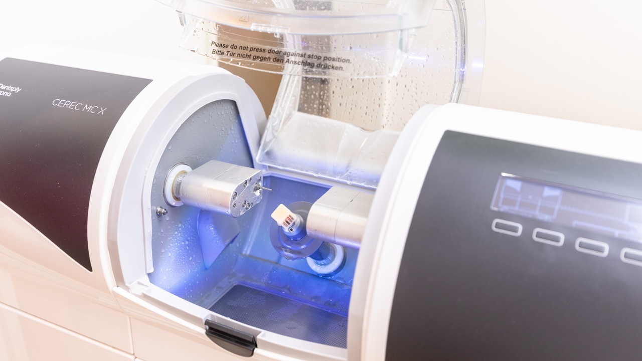 南浦和の審美歯科(白い詰め物・被せ物)